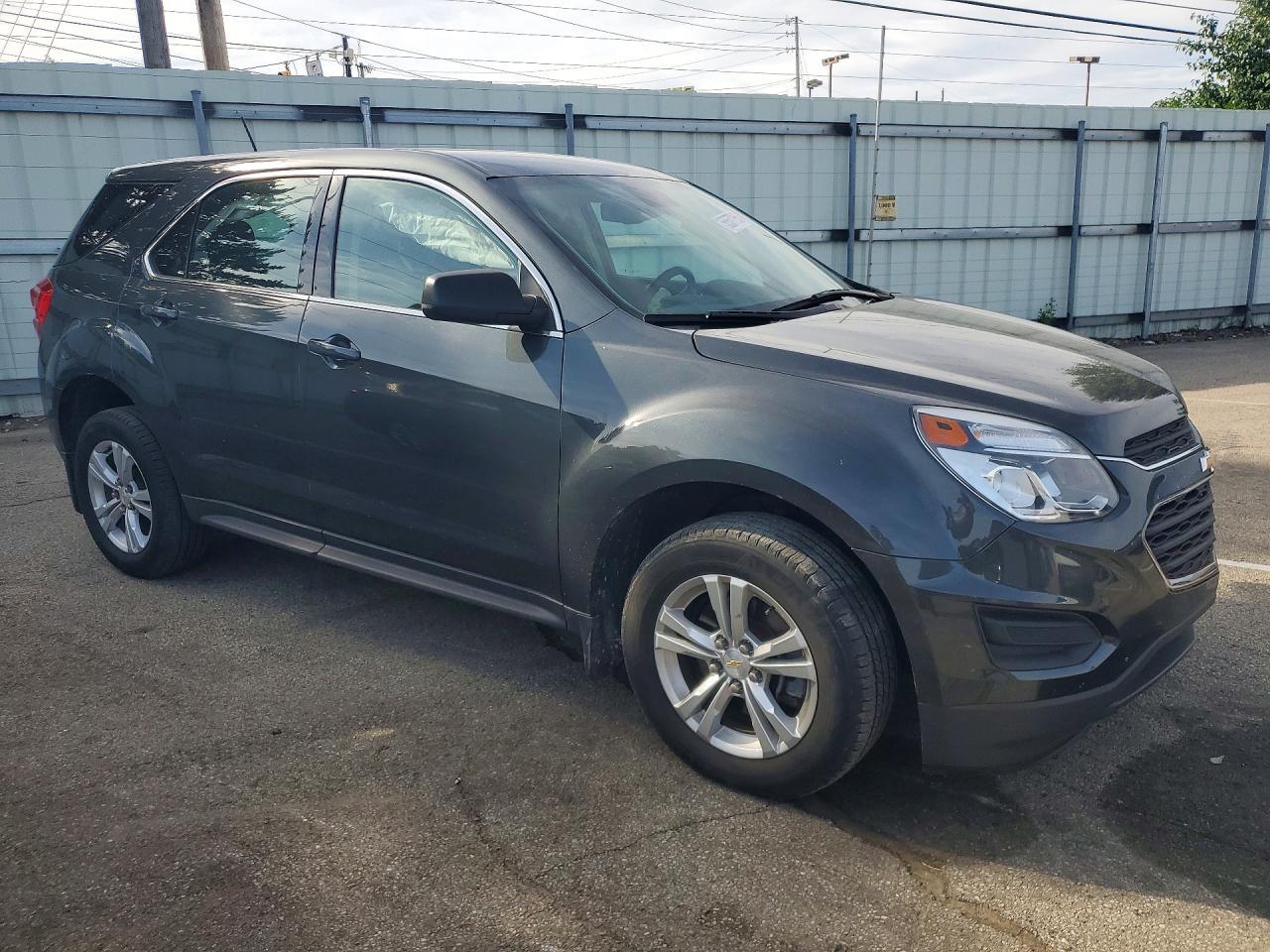 2017 Chevrolet Equinox Ls - zdjęcie 4