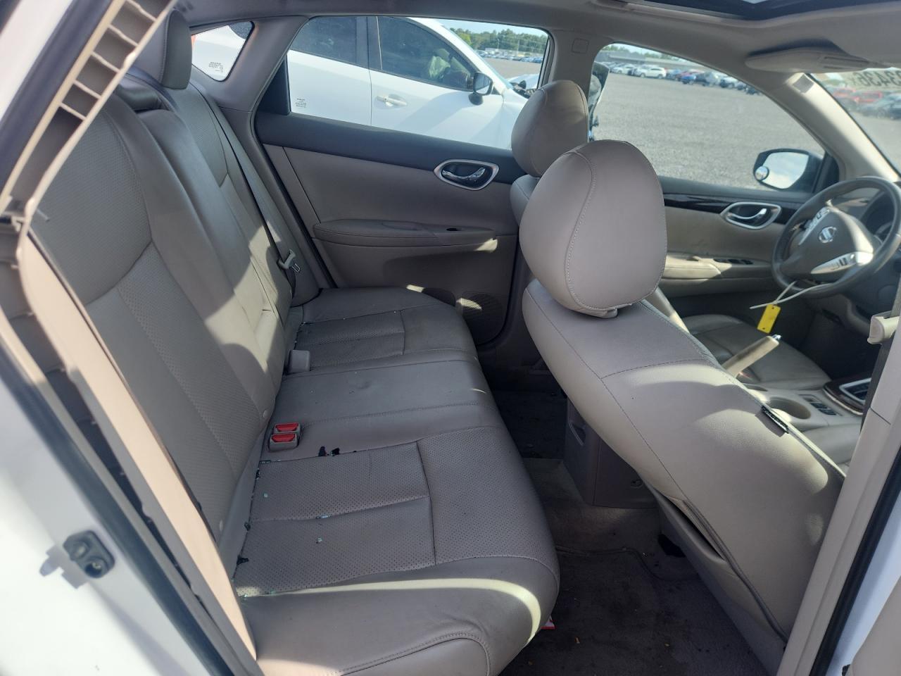 2013 Nissan Sentra S - zdjęcie 19