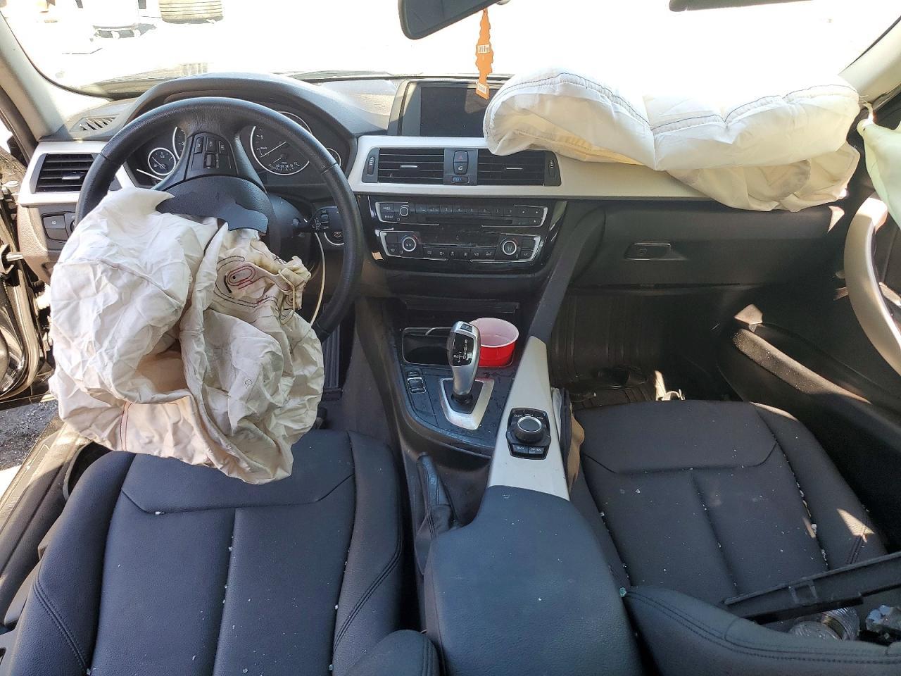 2018 BMW 320 I - zdjęcie 8