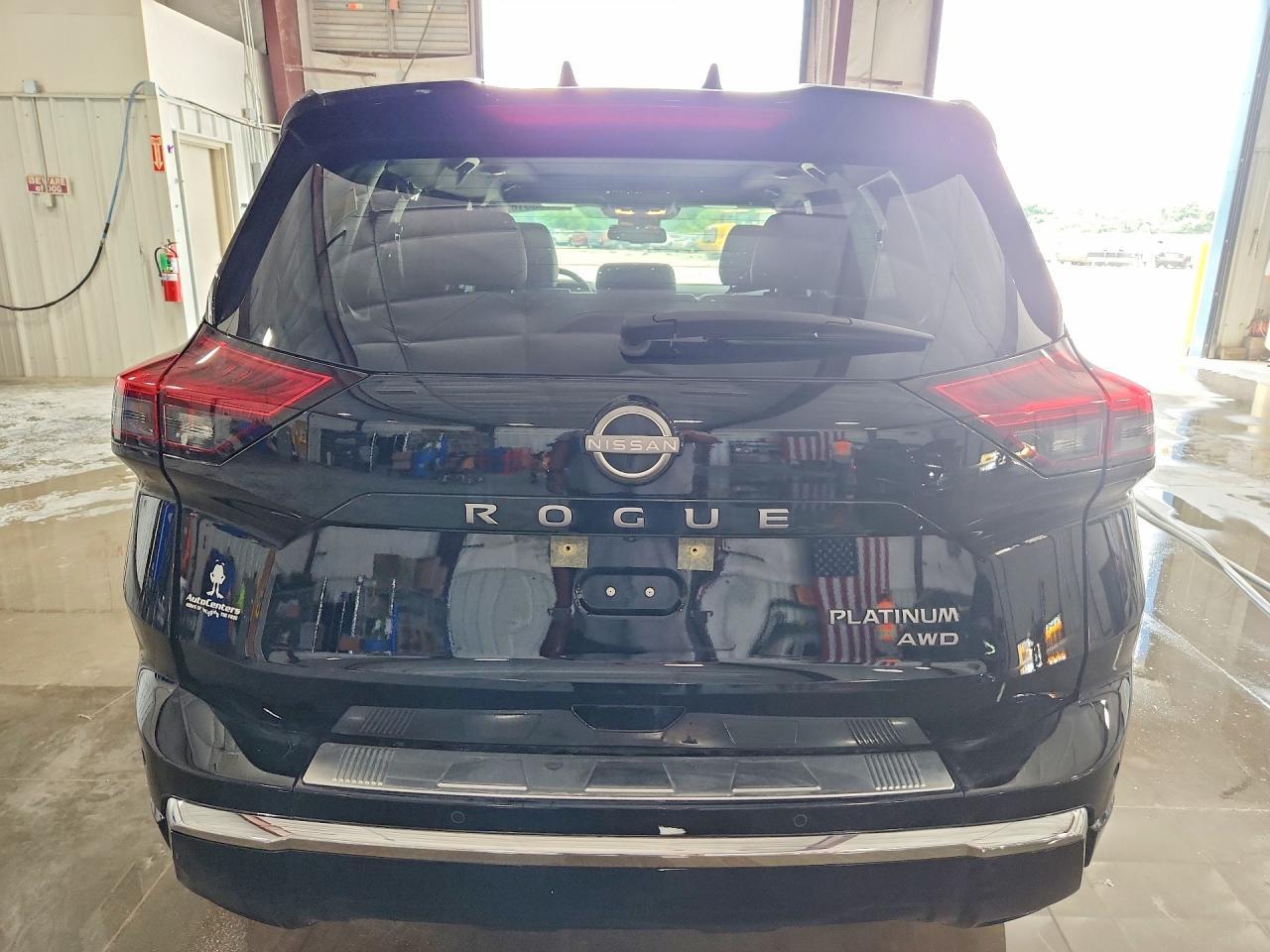 2025 Nissan Rogue Platinum - zdjęcie 6
