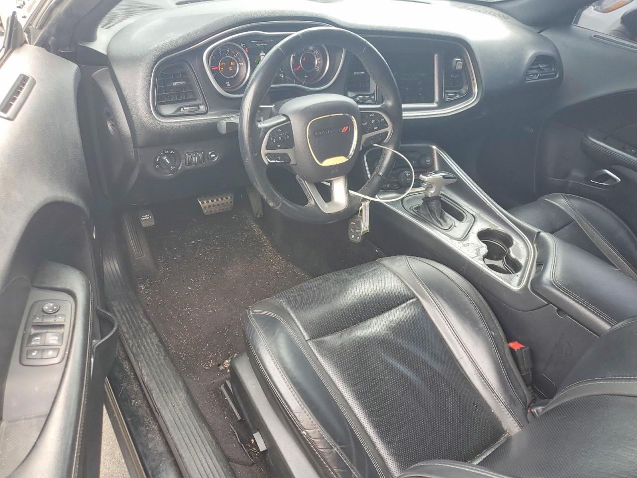2016 Dodge Challenger Sxt - zdjęcie 8