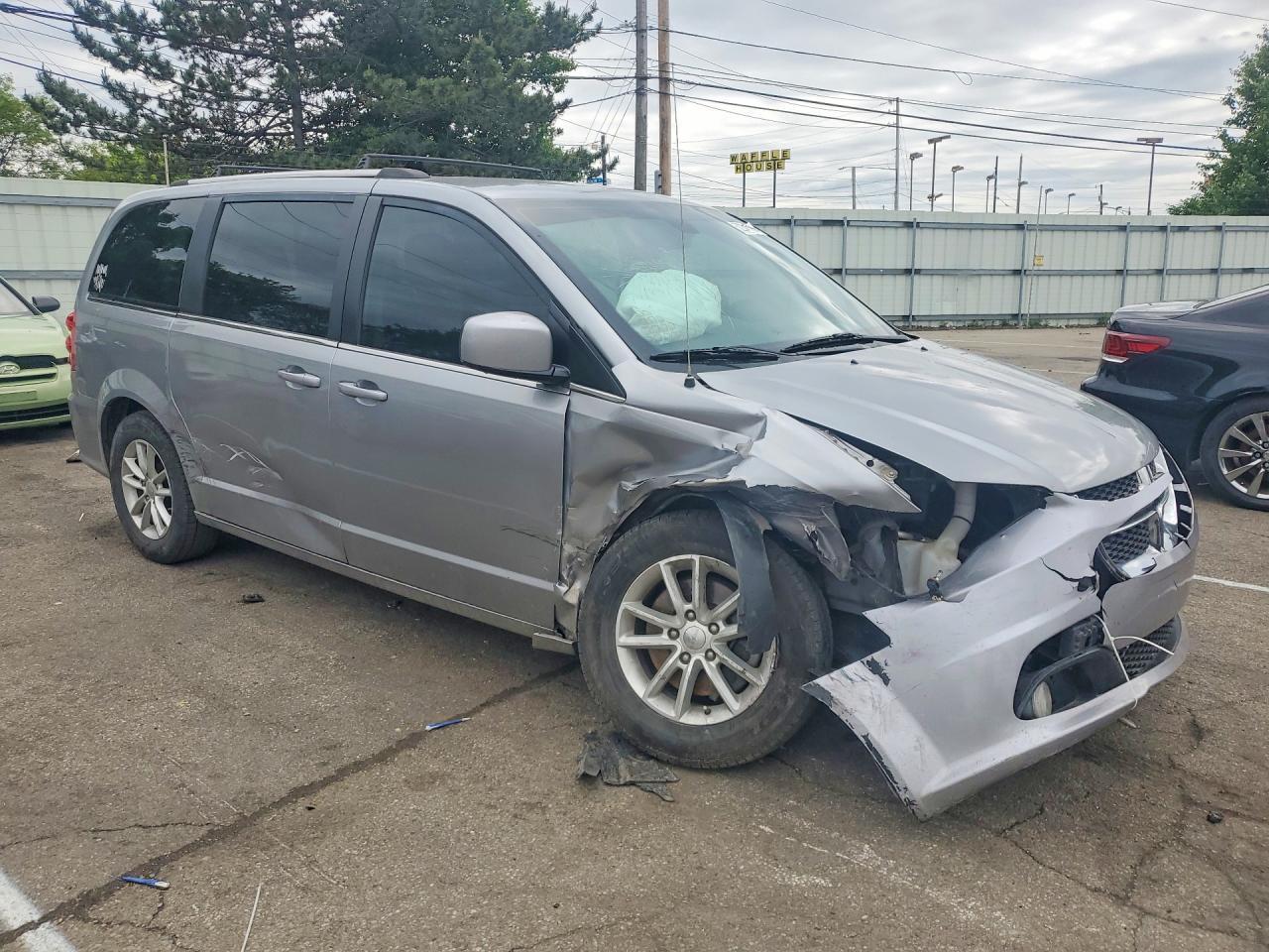 2020 Dodge Grand Caravan Sxt - zdjęcie 4