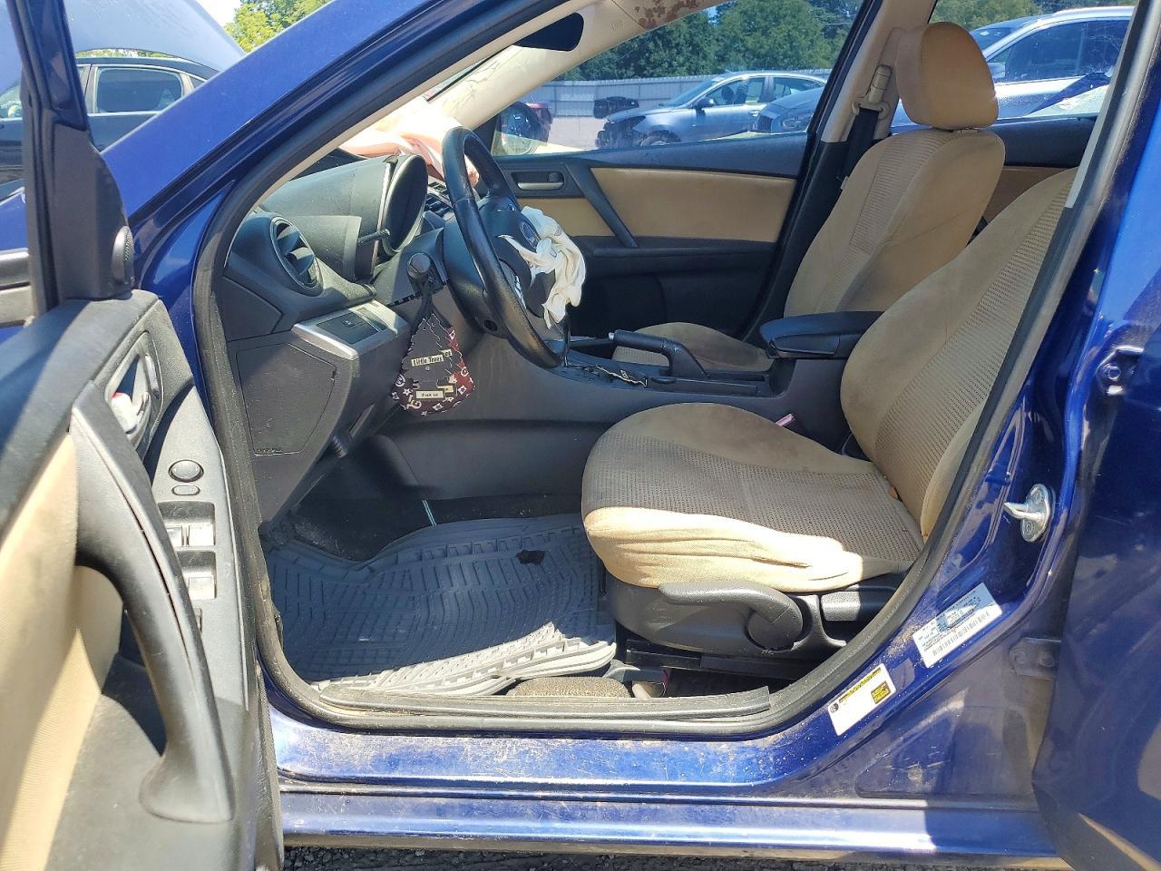 2013 Mazda 3 I - zdjęcie 7