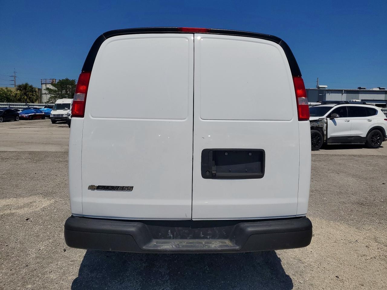 2022 Chevy Express G2500 Cargo - R&D - Prior Fleet - zdjęcie 6