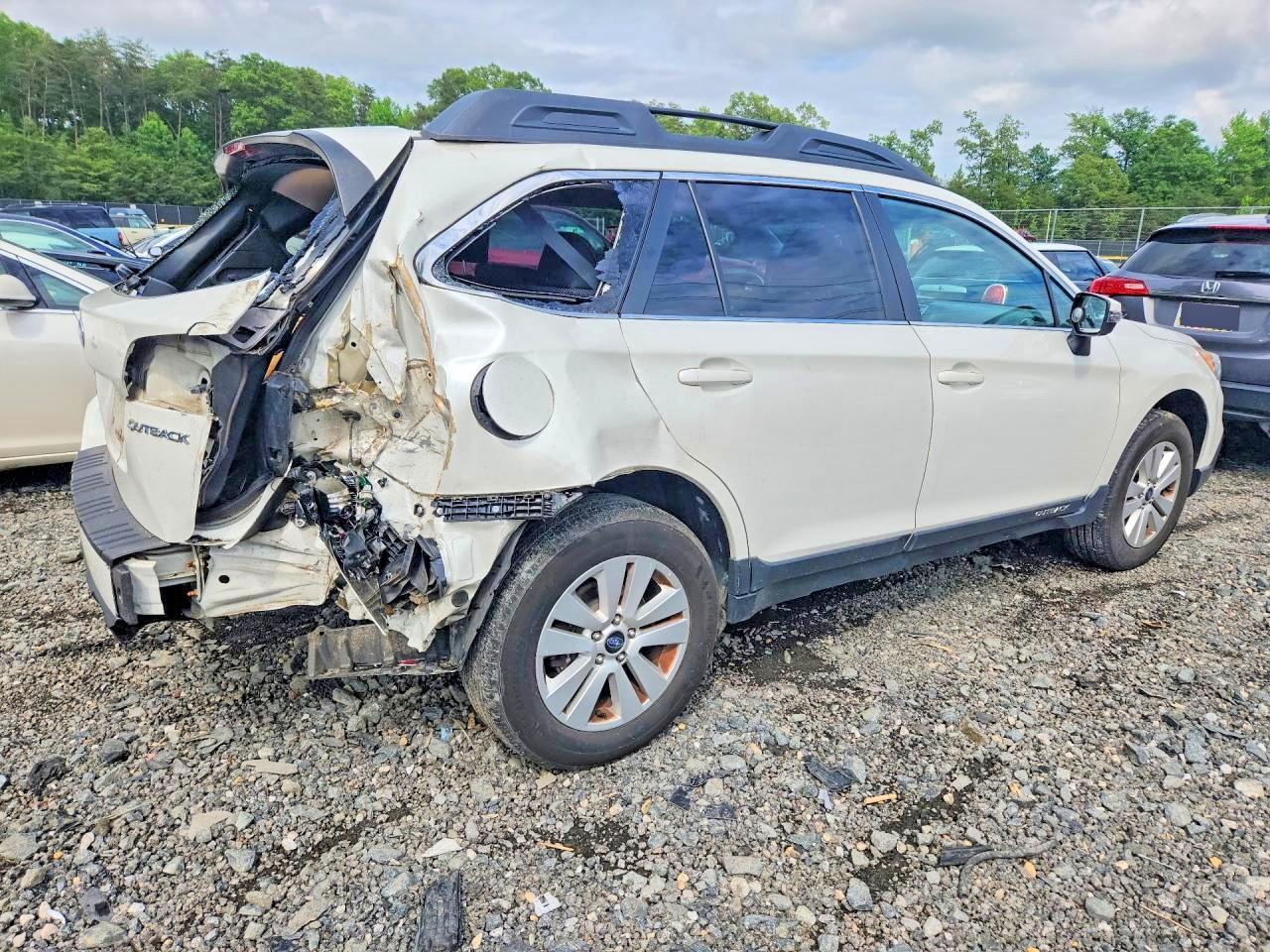 2015 Subaru Outback 2.5I Premium - zdjęcie 3