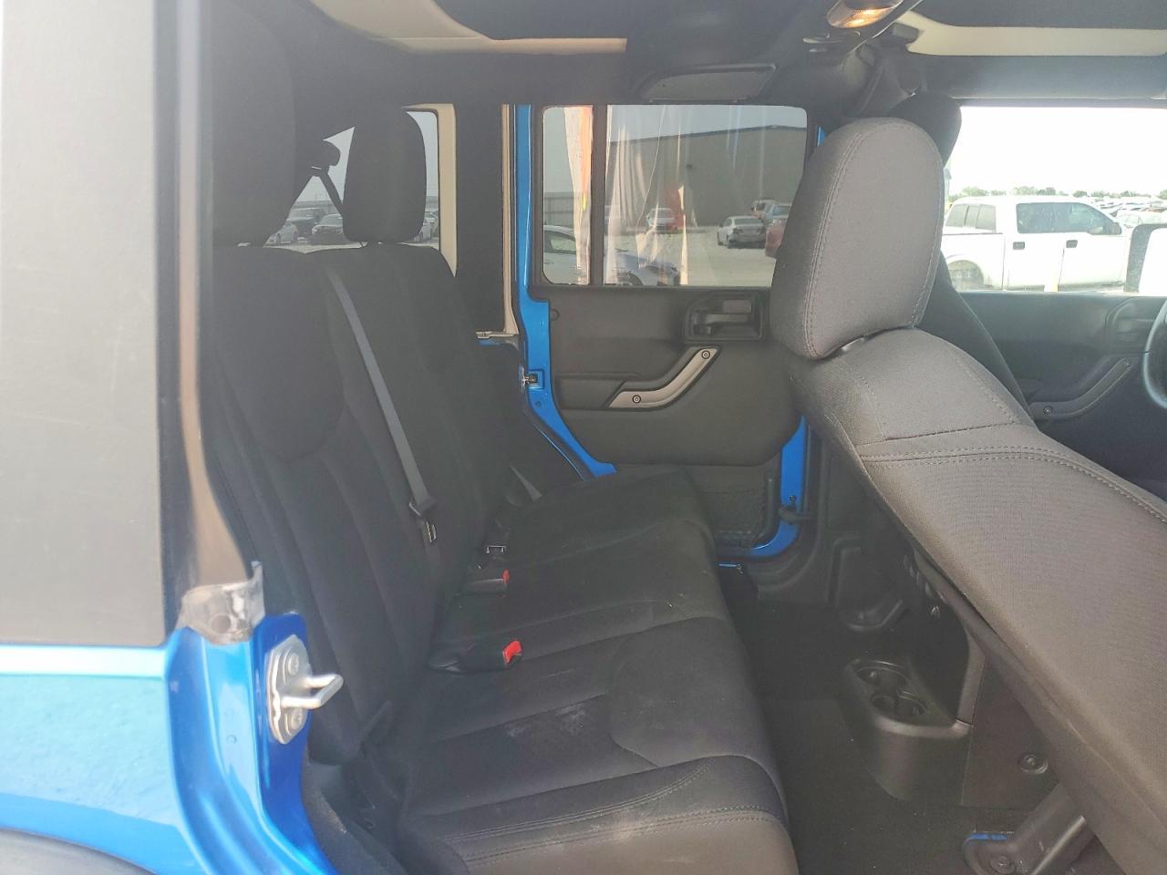 2016 Jeep Wrangler Unlimited Sport - zdjęcie 10
