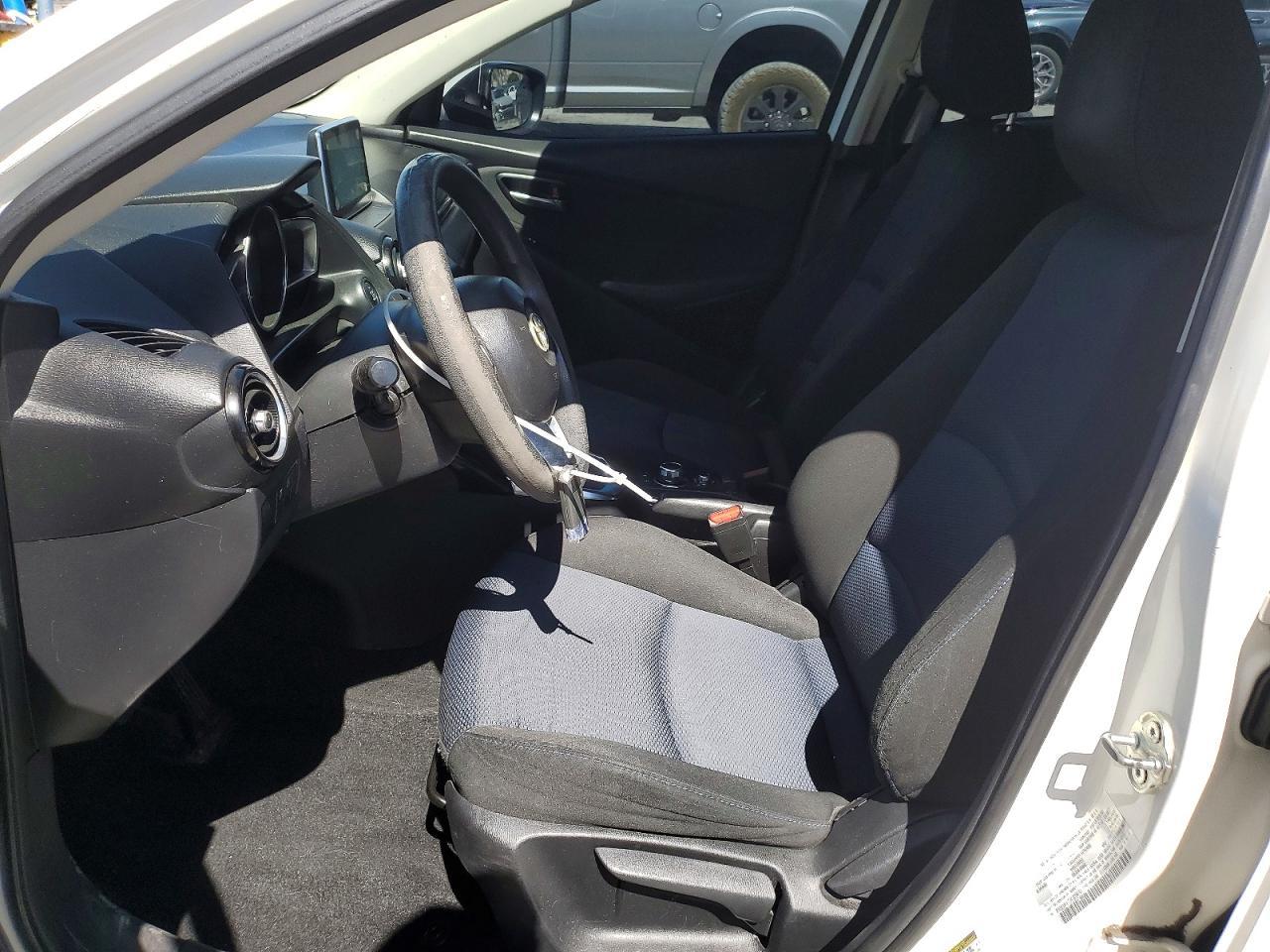 2018 Toyota Yaris Ia Base - zdjęcie 7