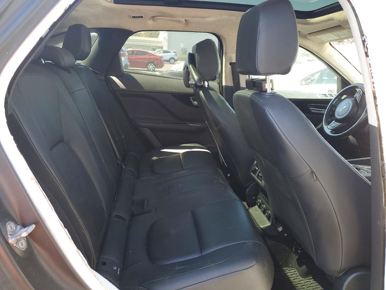 2019 Jaguar F-Pace Premium - zdjęcie 11