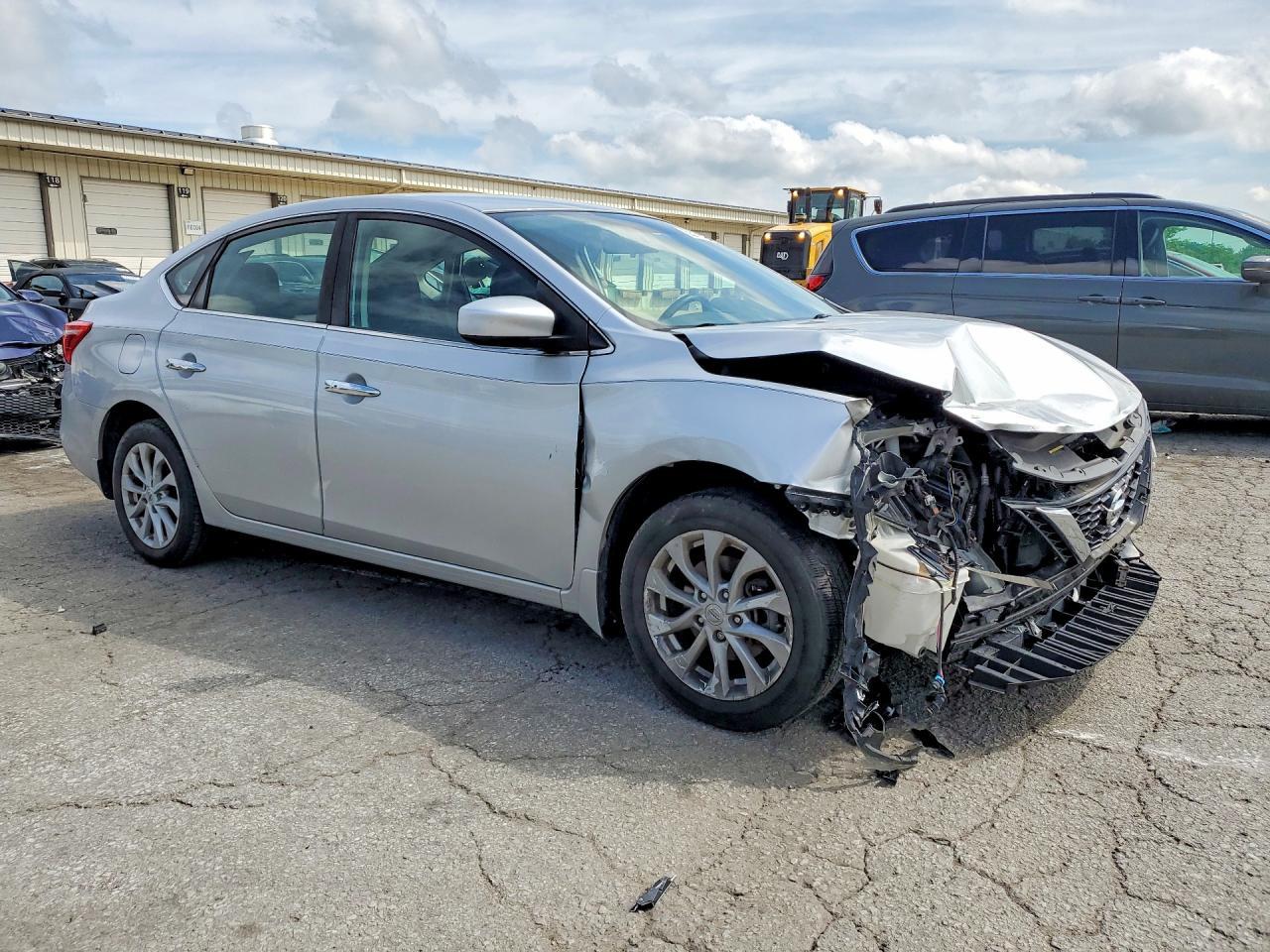 2019 Nissan Sentra Sv - zdjęcie 3