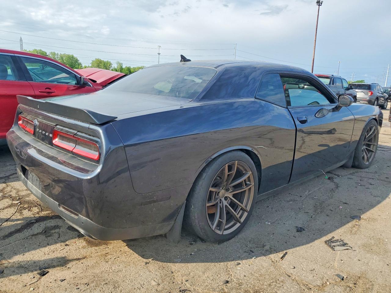 2016 Dodge Challenger R - zdjęcie 3