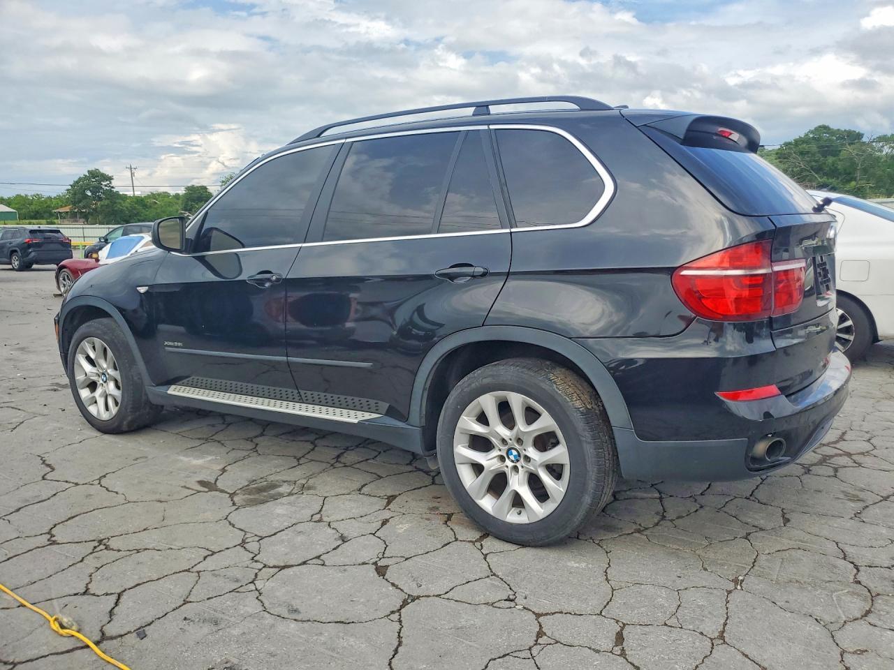 2013 BMW X5 xDrive35I - zdjęcie 2