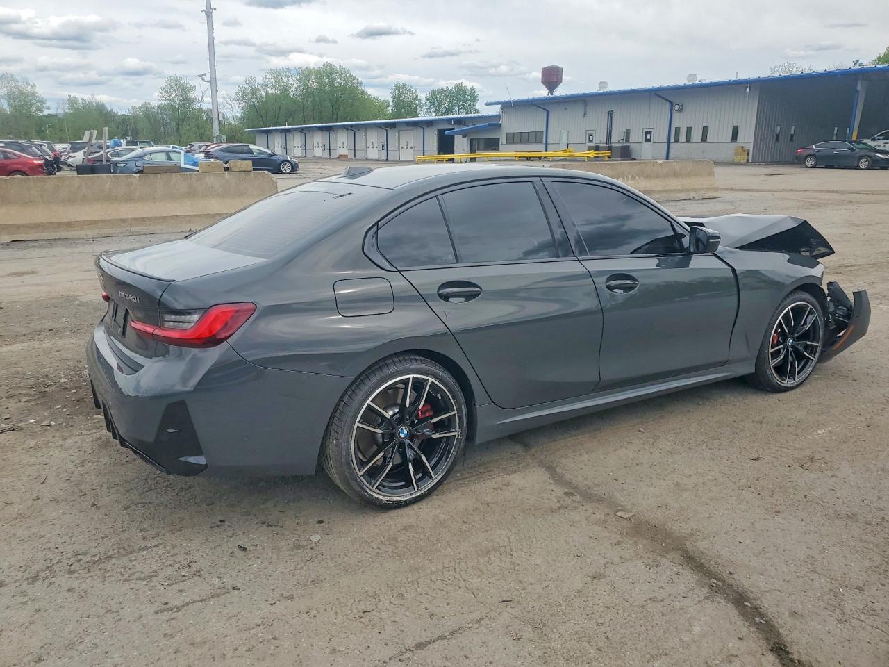 2025 BMW Seria 3 M340i - zdjęcie 3