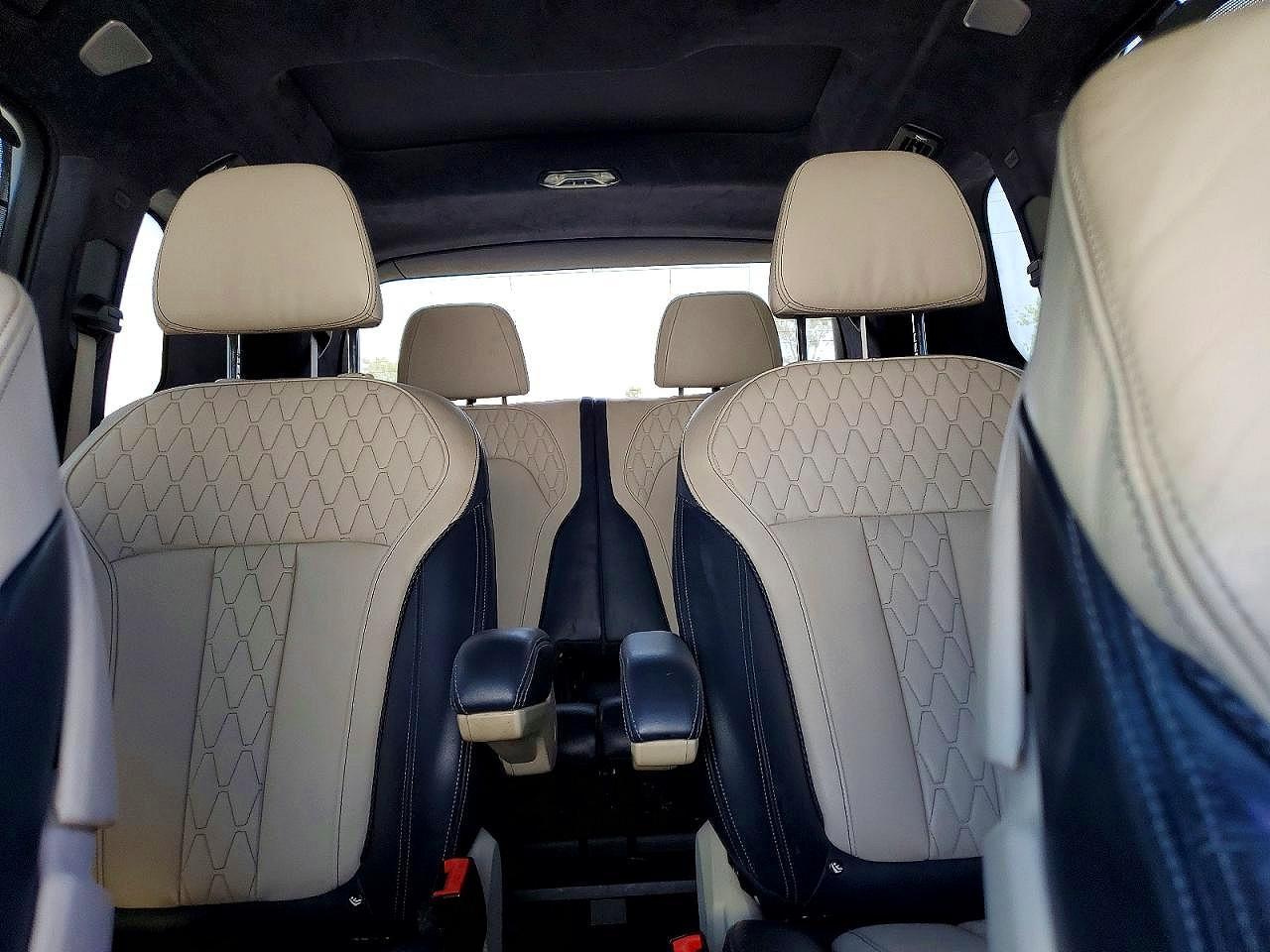2019 BMW X7 xDrive50I - zdjęcie 10