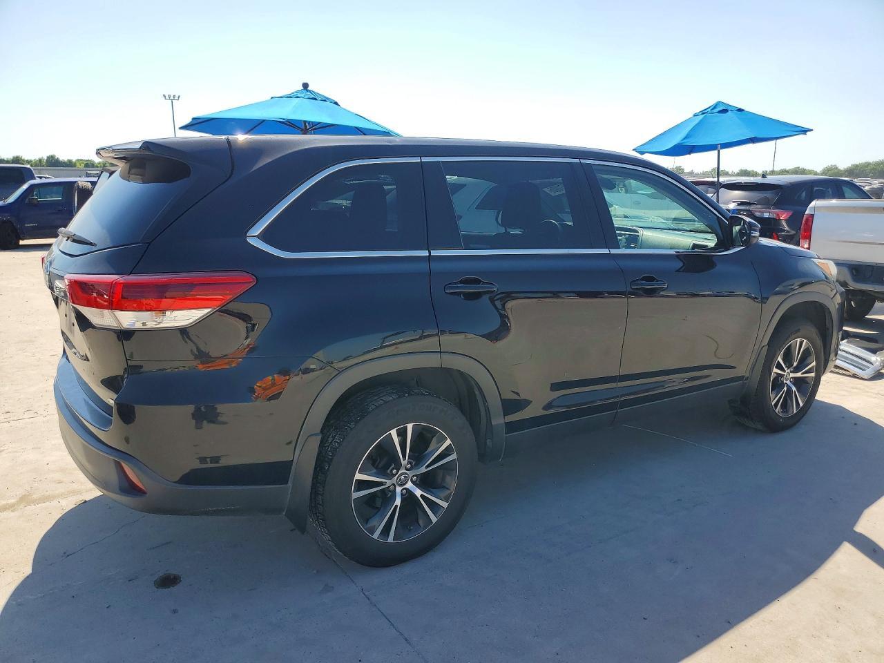 2019 Toyota Highlander Le - zdjęcie 3