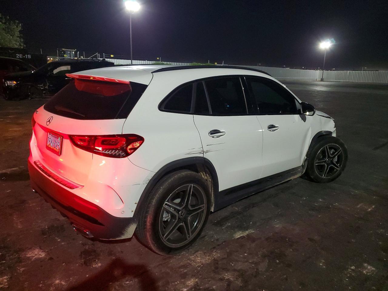 2021 Mercedes-Benz Gla 250 - zdjęcie 3