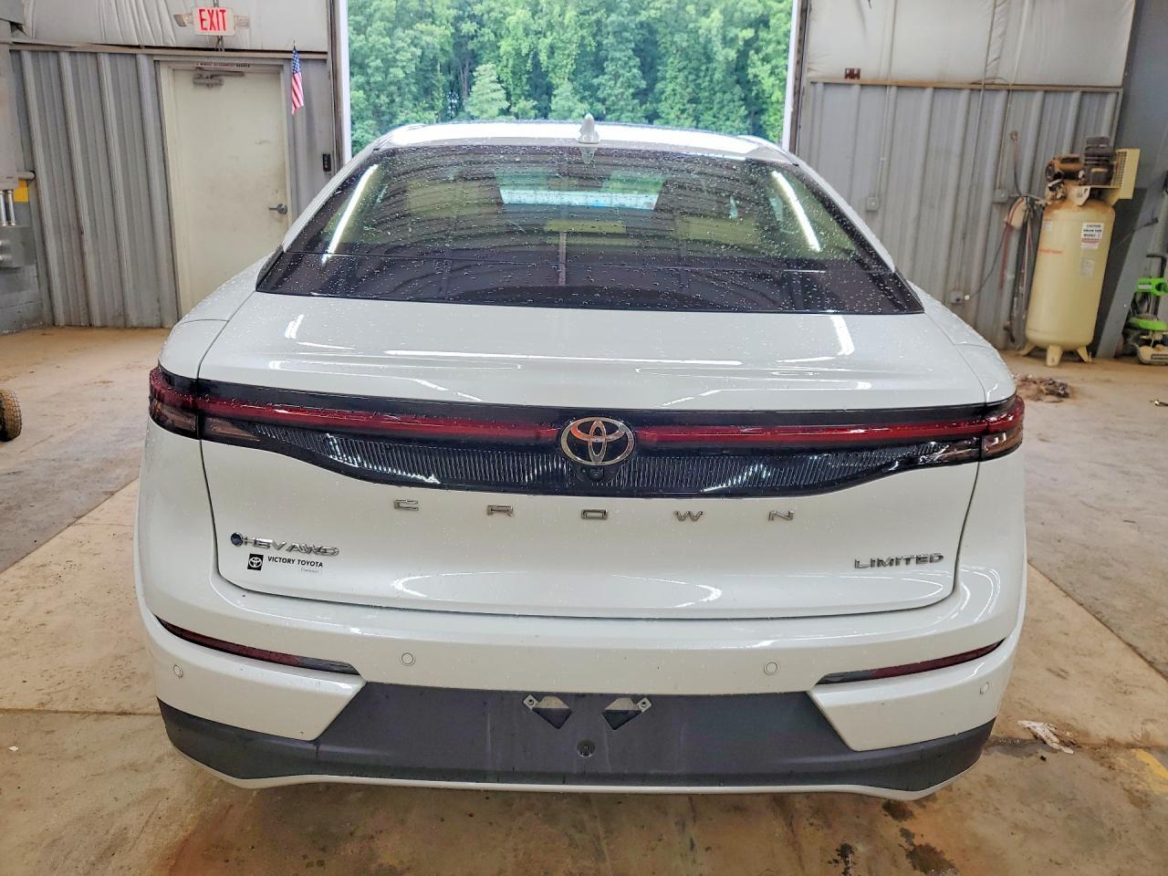 2026 Toyota Crown Limited - zdjęcie 6