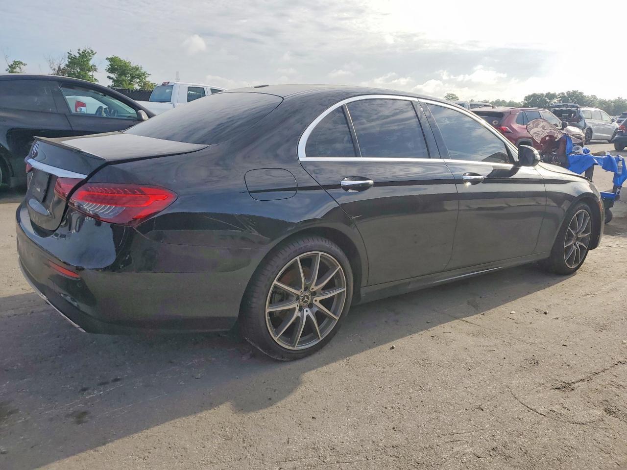 2021 Mercedes-Benz E 350 - zdjęcie 3