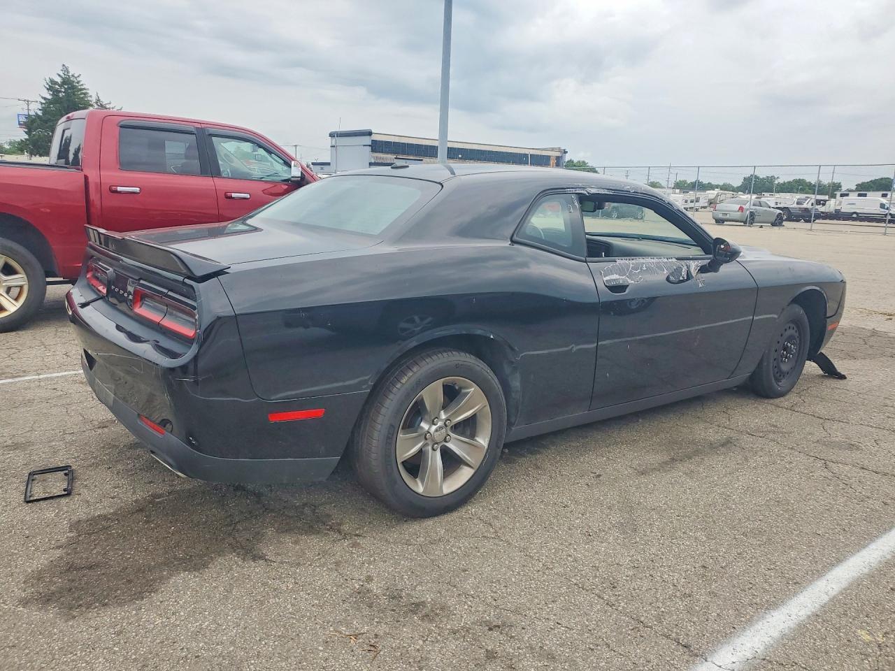 2019 Dodge Challenger Sxt - zdjęcie 3
