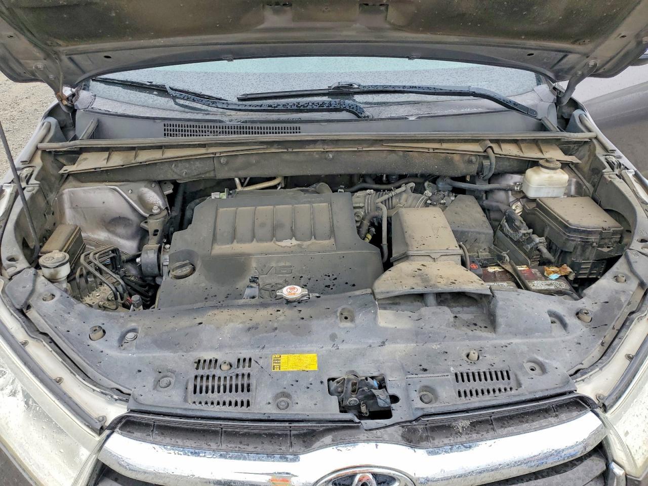 2014 Toyota Highlander Le Plus - zdjęcie 12