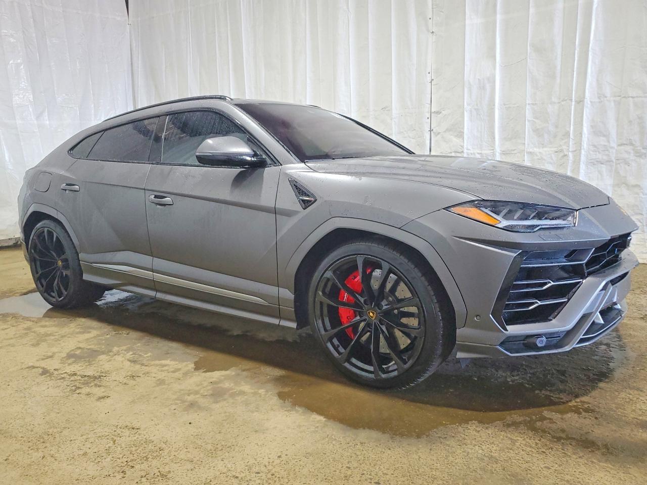 2022 Lamborghini Urus - zdjęcie 4