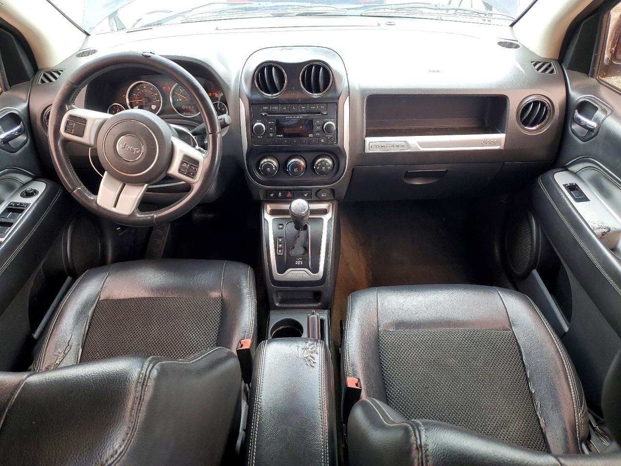 2016 Jeep Compass Latitude - zdjęcie 8