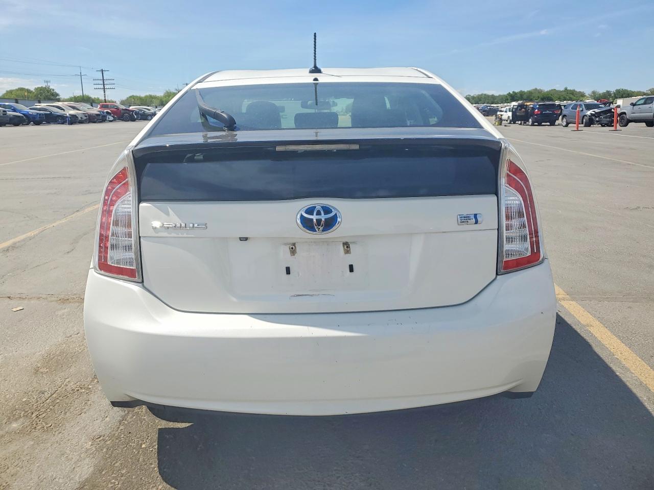 2013 Toyota Prius Three - zdjęcie 6