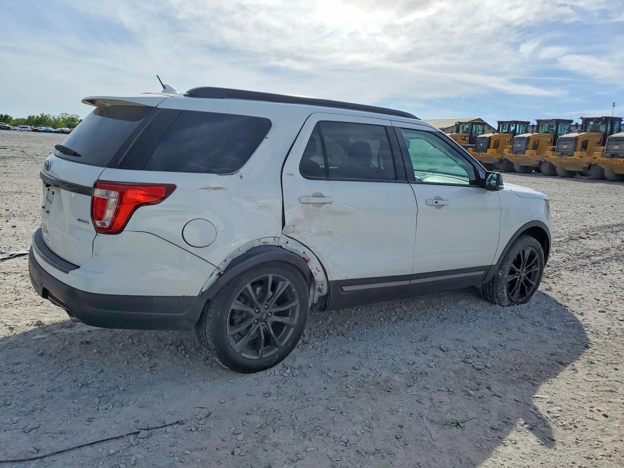2018 Ford Explorer Xlt - zdjęcie 3