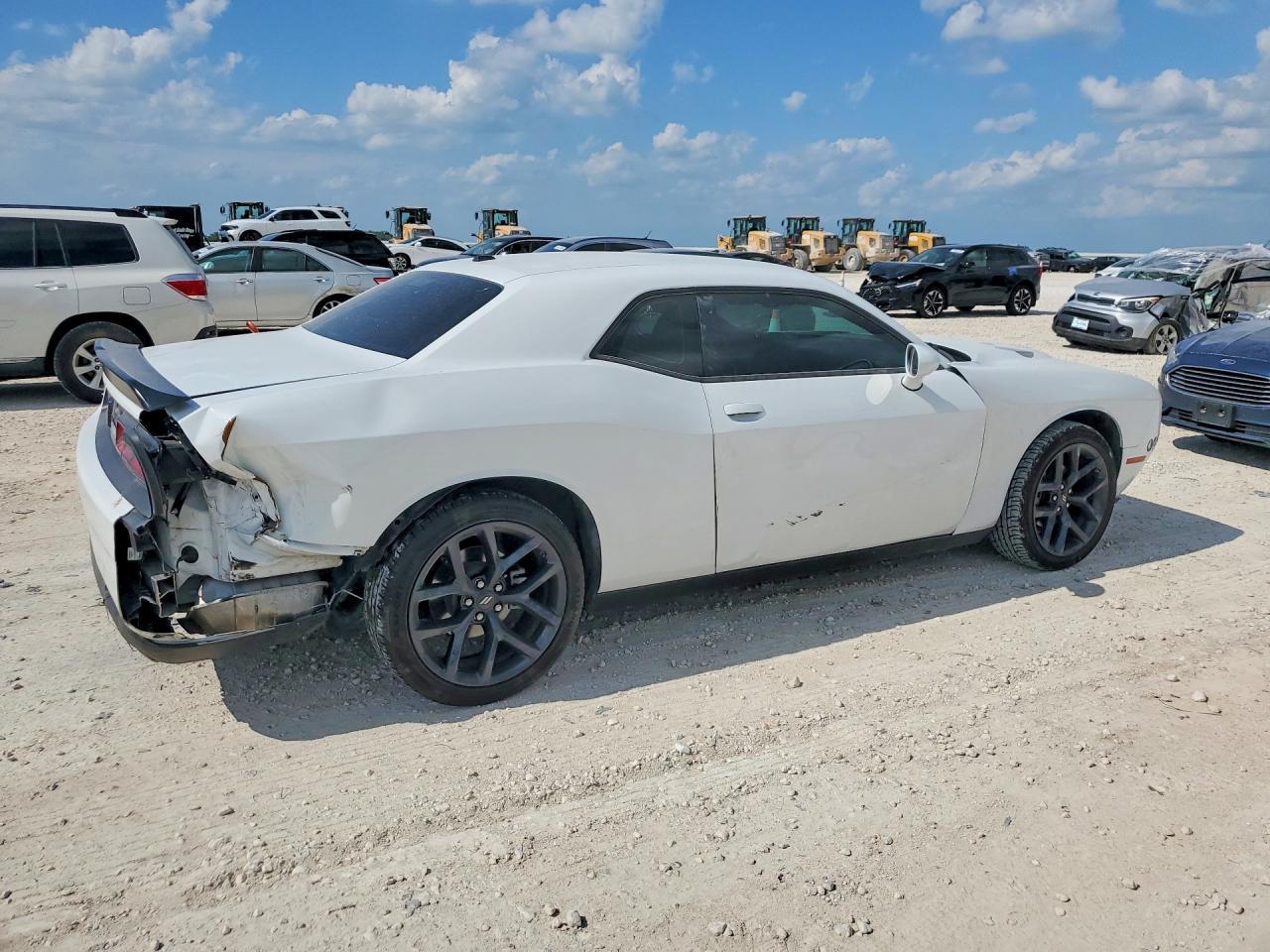2023 Dodge Challenger Sxt - zdjęcie 3