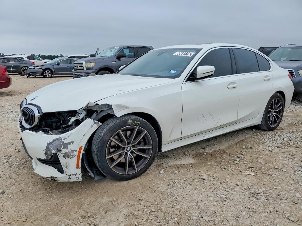 2020 BMW 330I - zdjęcie główne