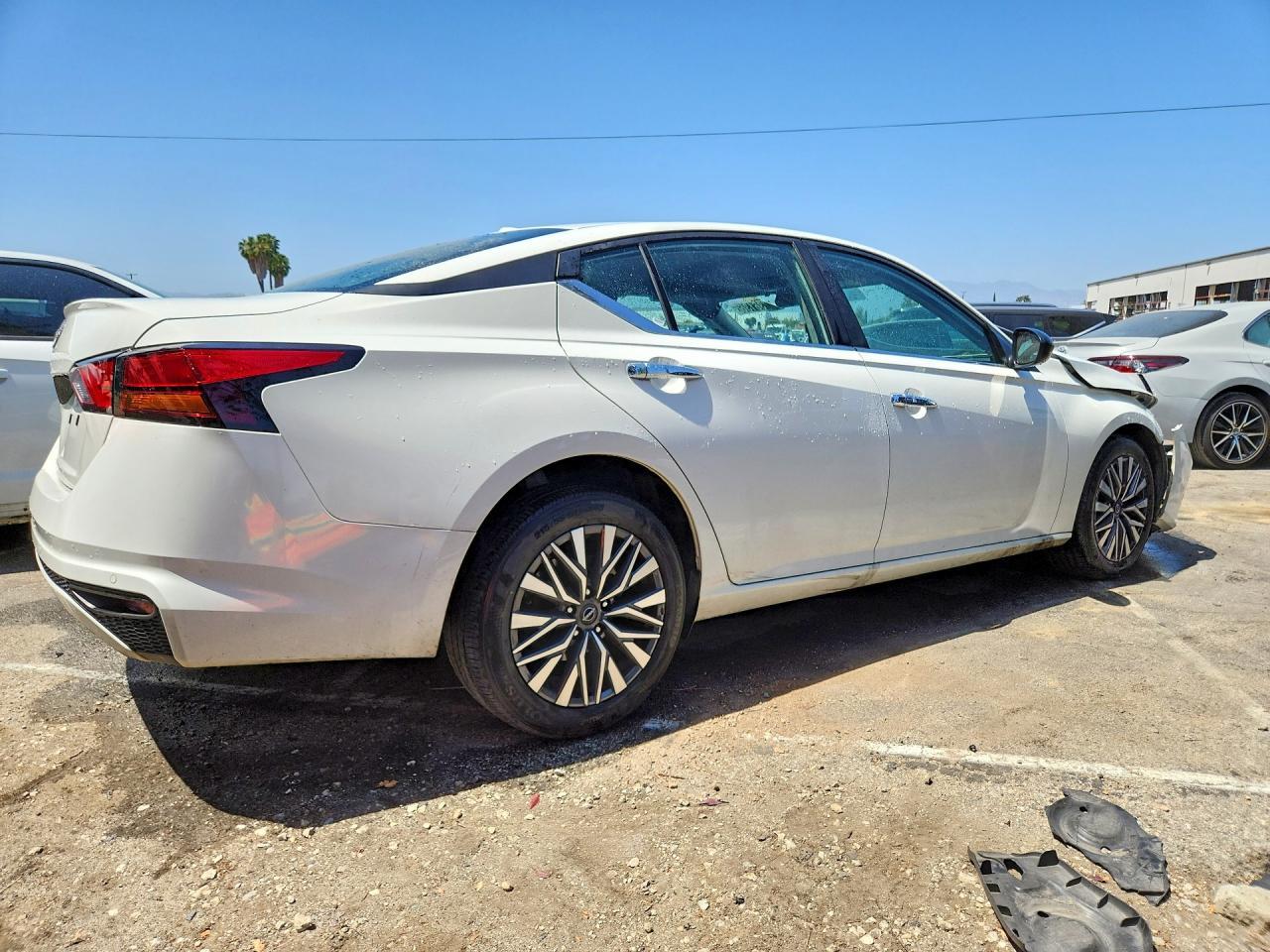 2025 Nissan Altima Sv - zdjęcie 3