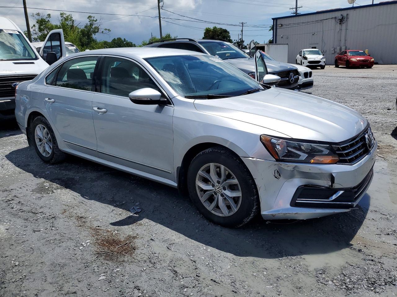 2017 Volkswagen Passat S - zdjęcie 4