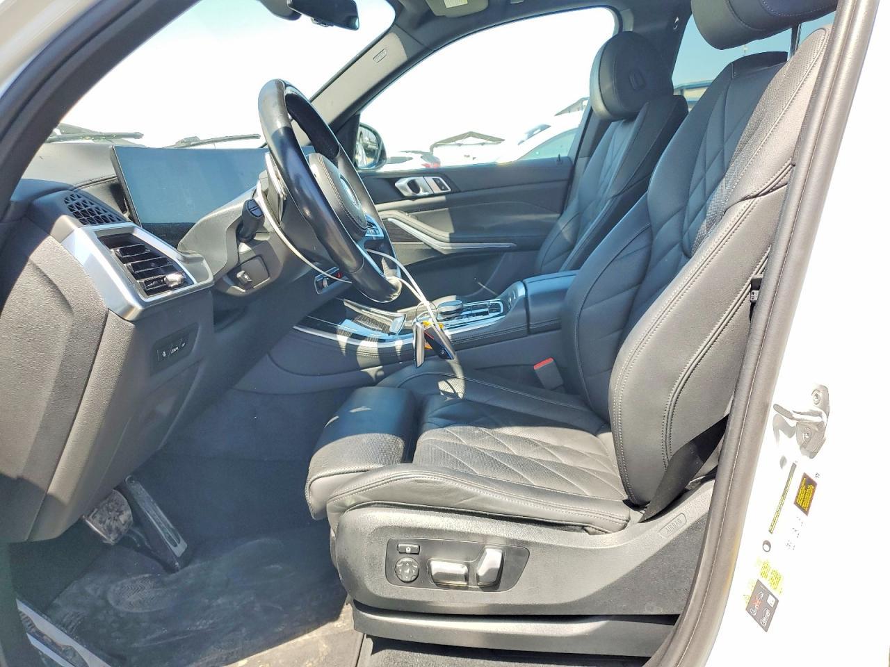 2024 BMW X5 xDrive50E - zdjęcie 7