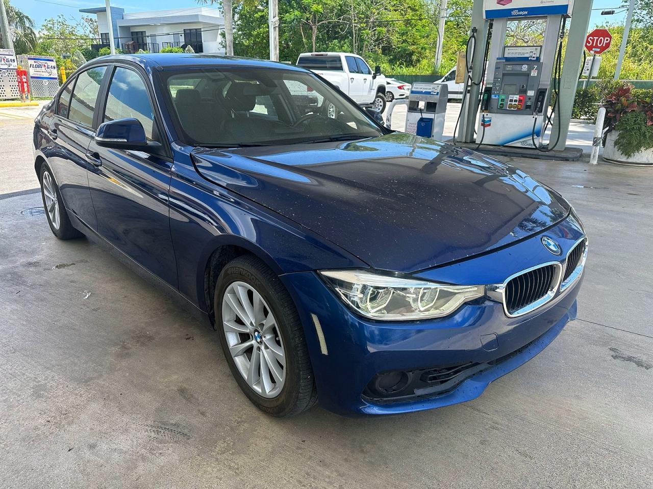 2018 BMW 320 I - zdjęcie główne