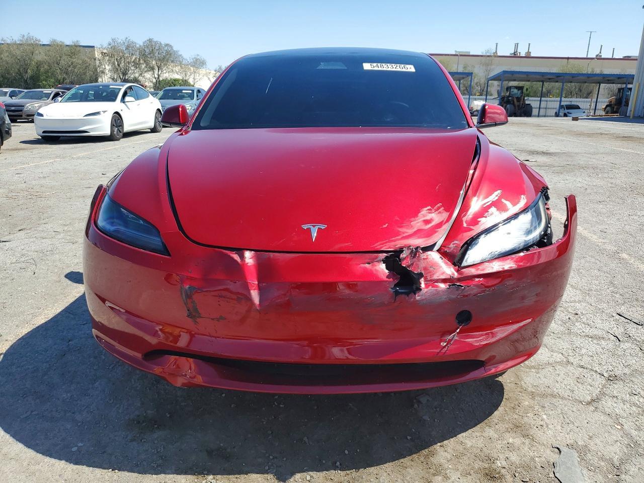 2025 Tesla Model 3 - zdjęcie 5