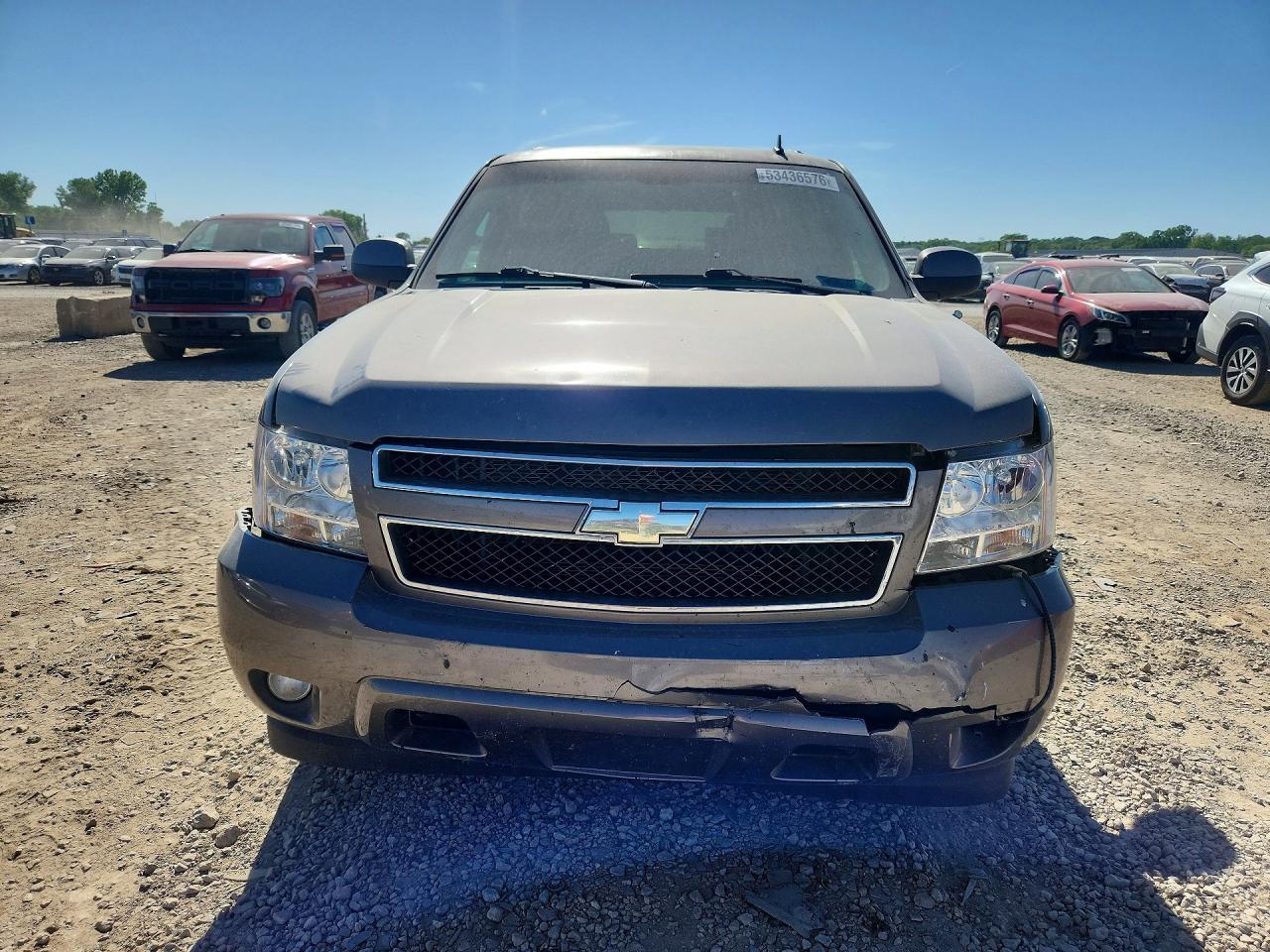 2013 Chevrolet Suburban C1500 Lt - zdjęcie 5