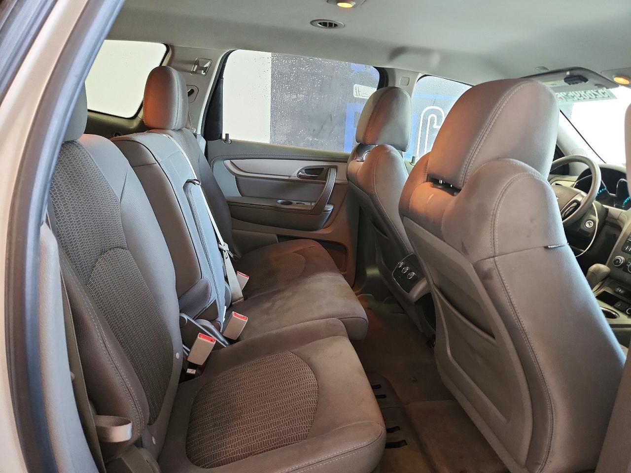 2017 Chevrolet Traverse Ls - zdjęcie 11