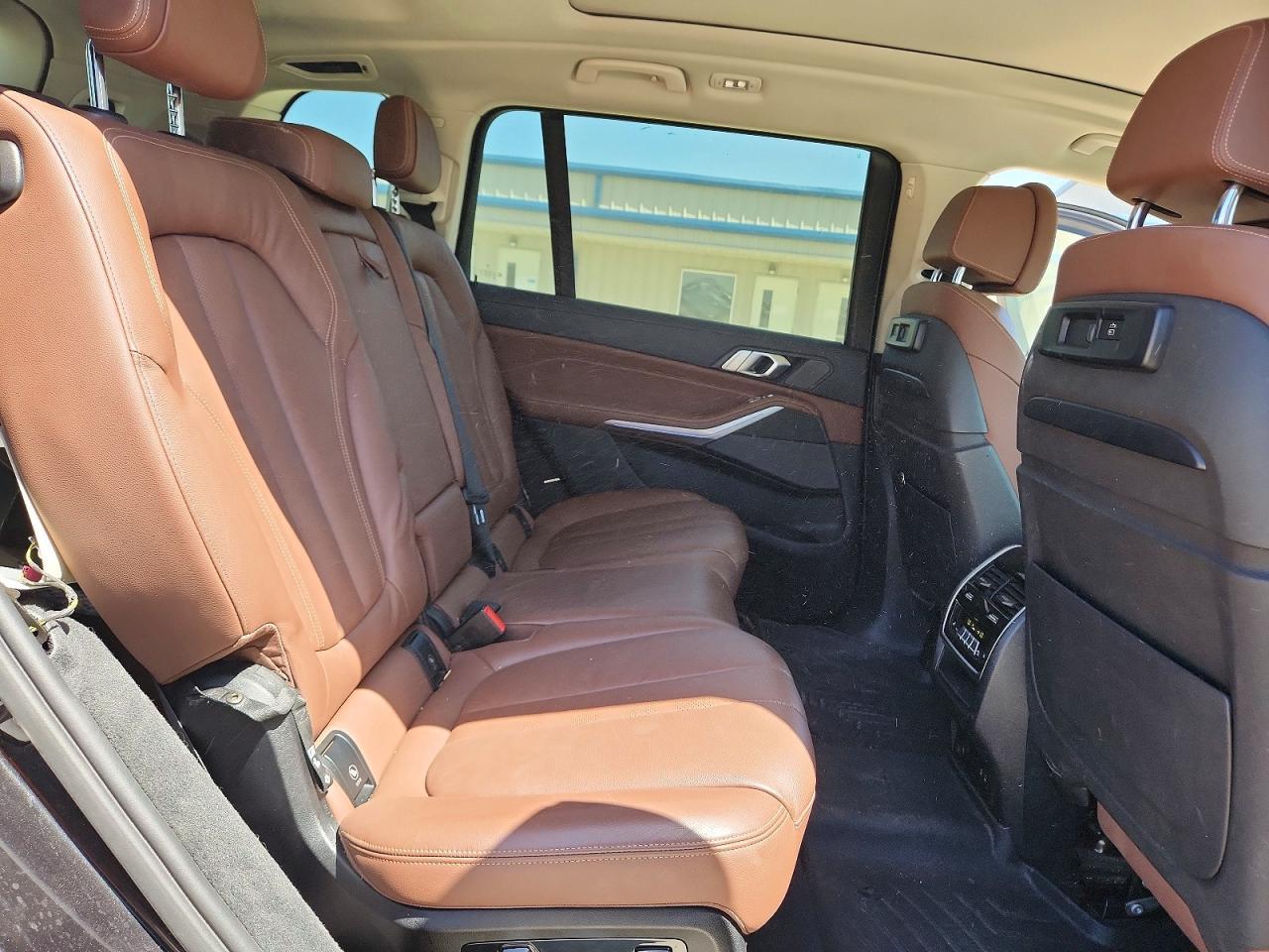 2020 BMW X7 xDrive40I - zdjęcie 11