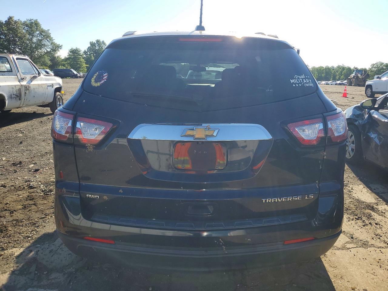 2016 Chevrolet Traverse Ls - zdjęcie 6