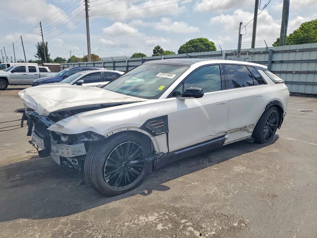 2025 Cadillac Lyriq Sport - zdjęcie główne