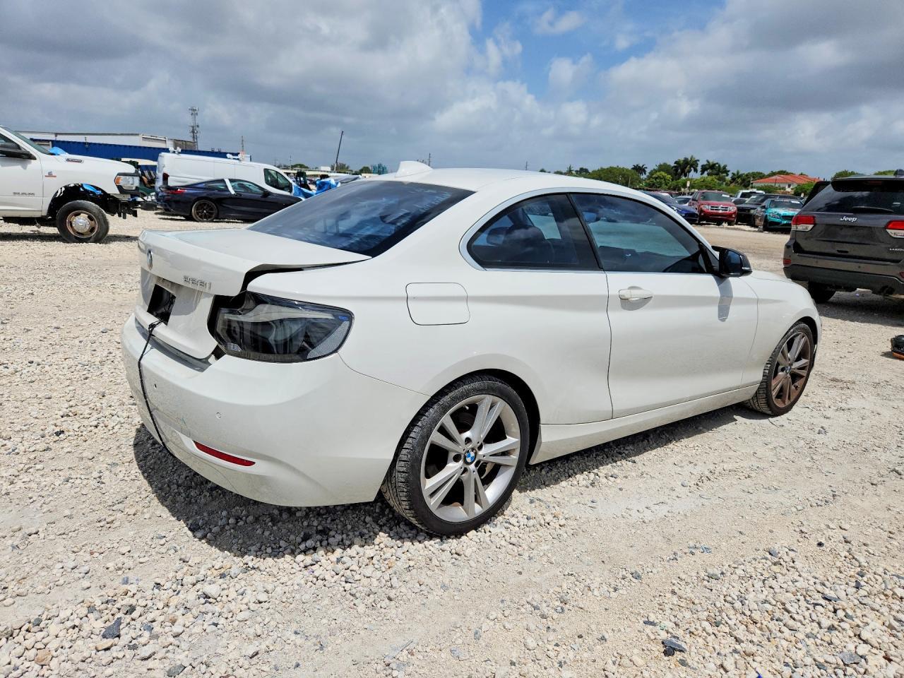 2014 BMW 228 I - zdjęcie 3