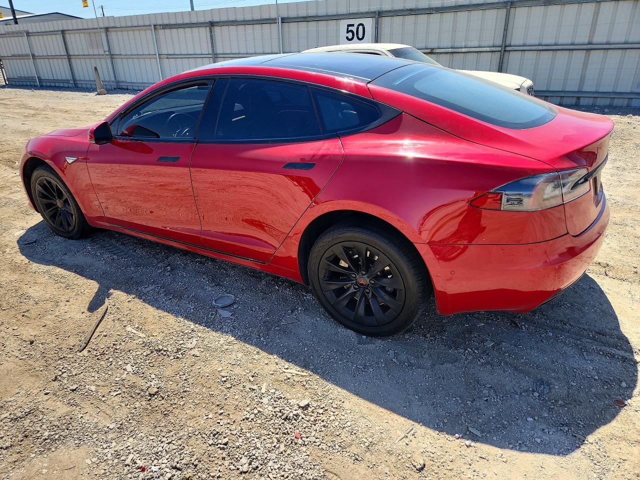 2016 Tesla Model S - zdjęcie 2