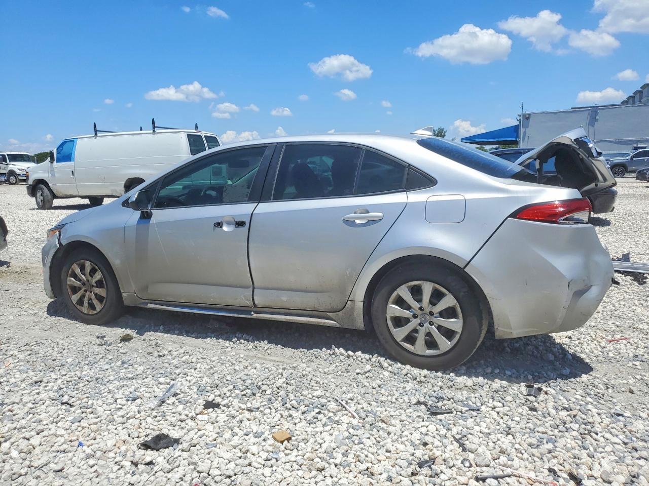 2021 Toyota Corolla Le - zdjęcie 2