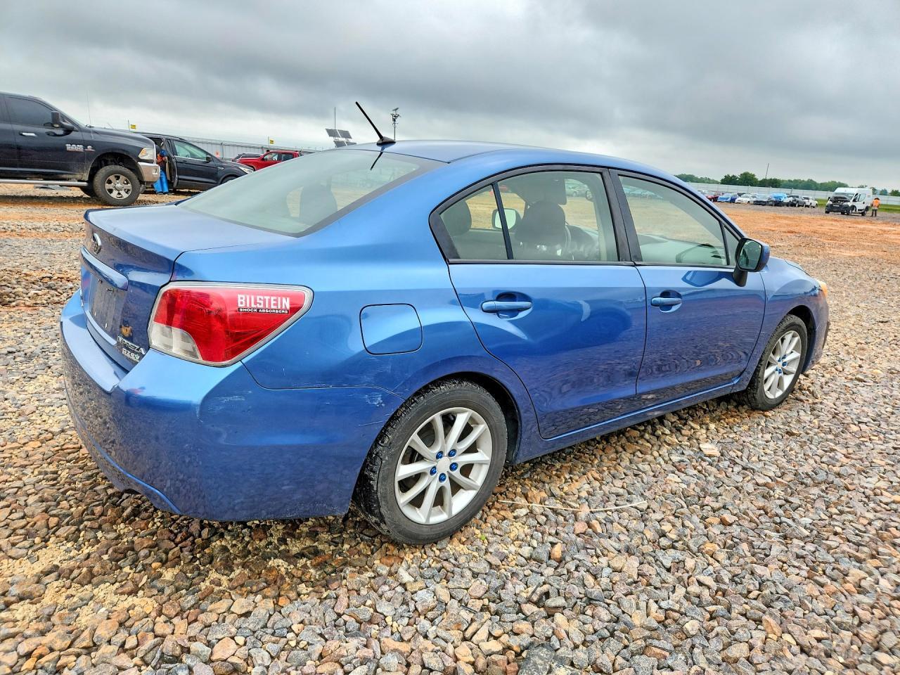 2014 Subaru Impreza Premium - zdjęcie 3