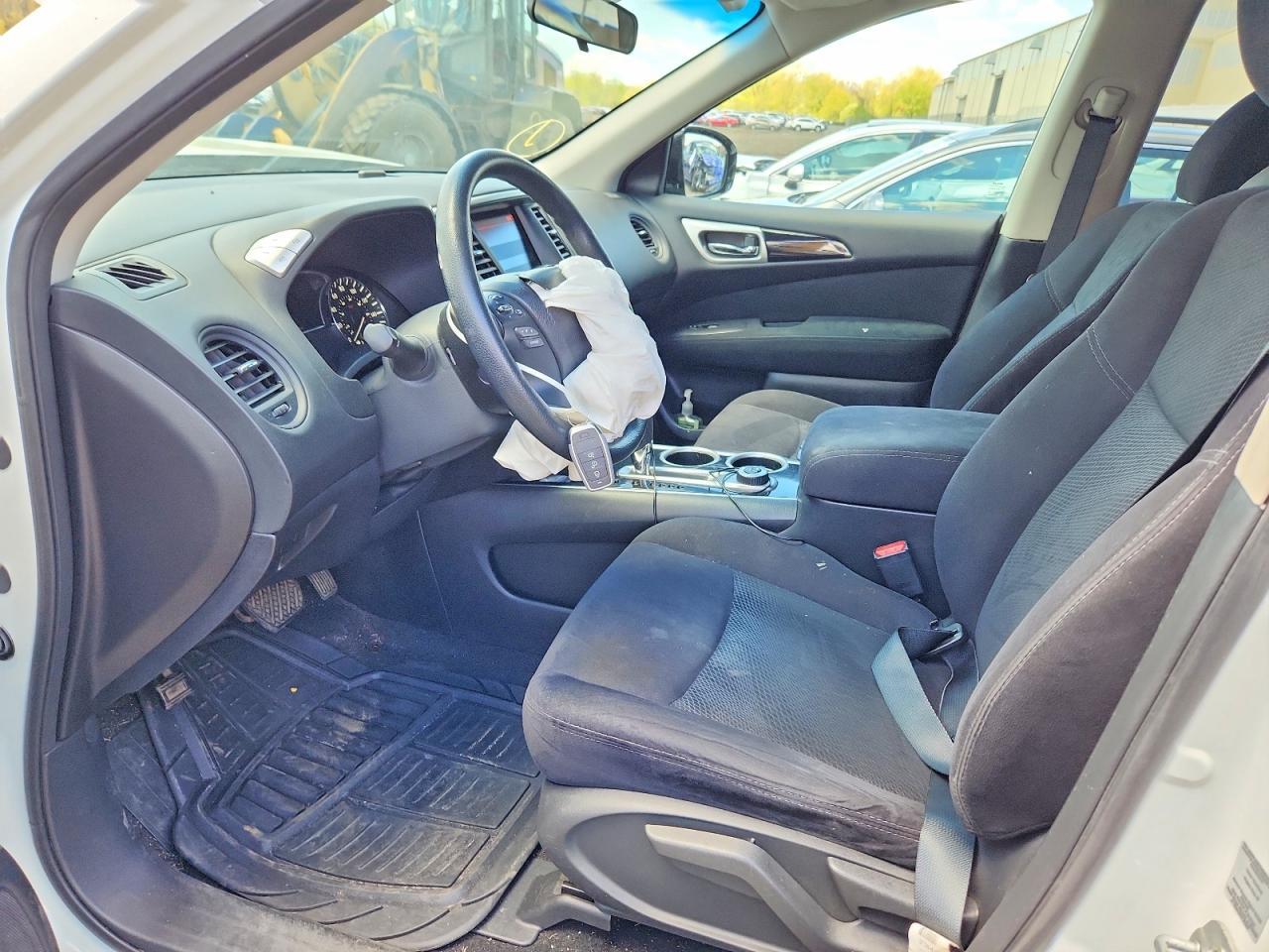 2016 Nissan Pathfinder - zdjęcie 7
