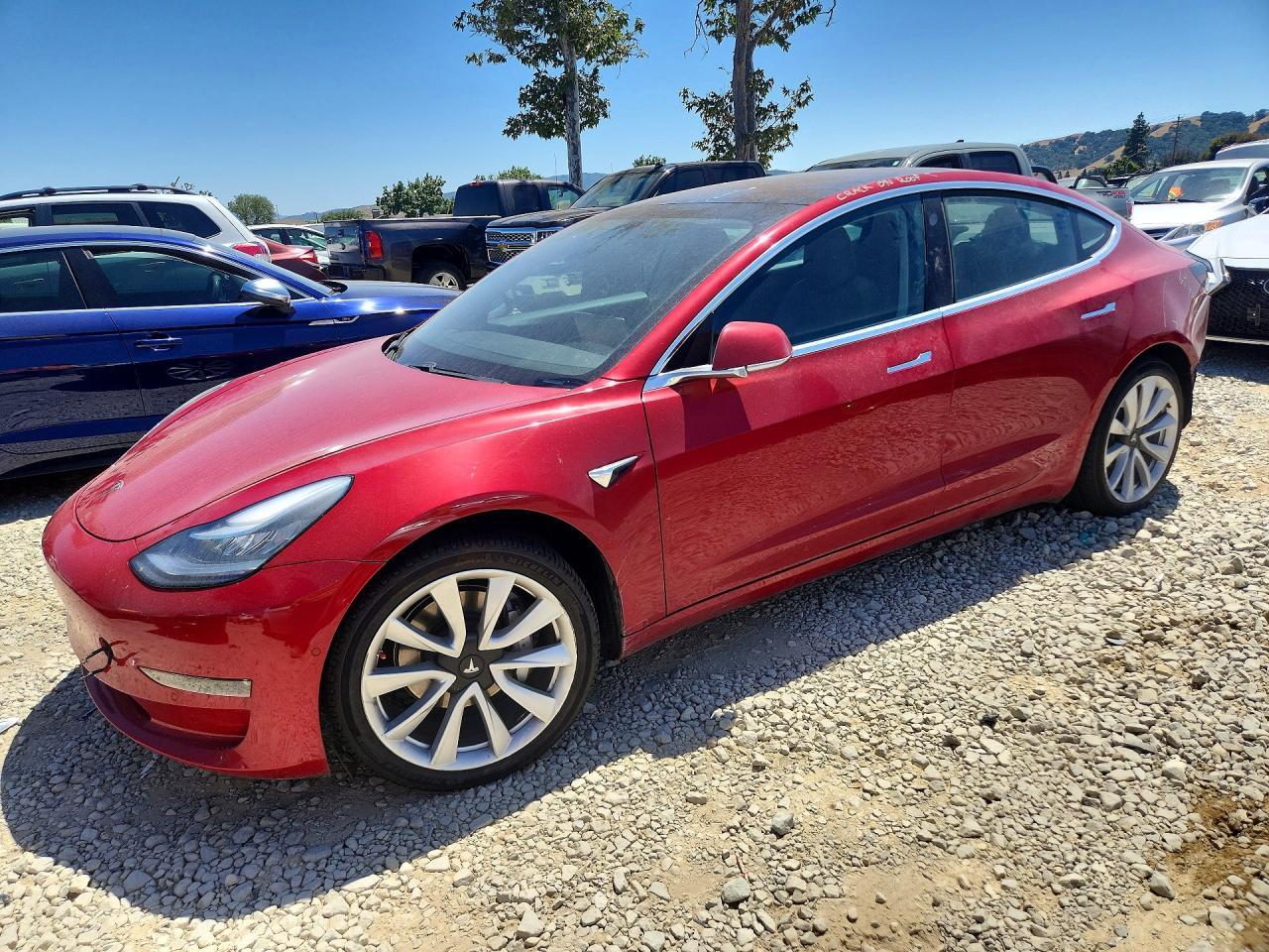 2018 Tesla Model 3 - zdjęcie główne