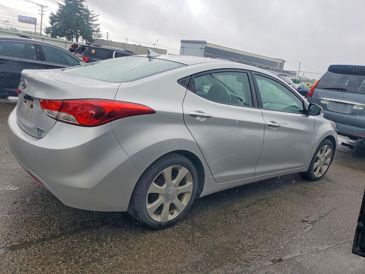 2013 Hyundai Elantra Limited - zdjęcie 3