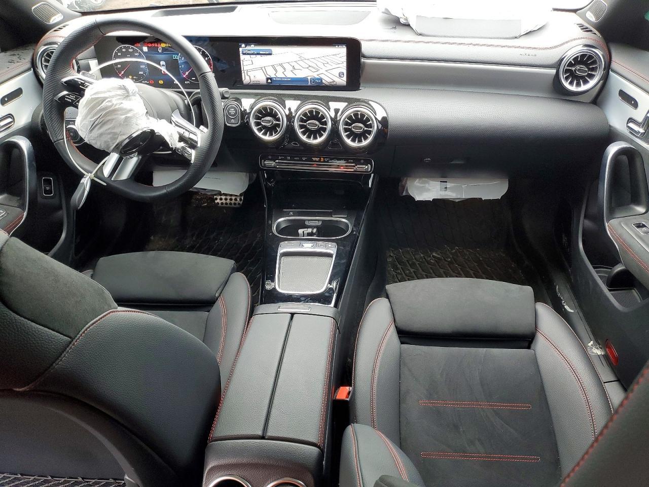 2025 Mercedes-Benz Cla 250 4Matic - zdjęcie 8