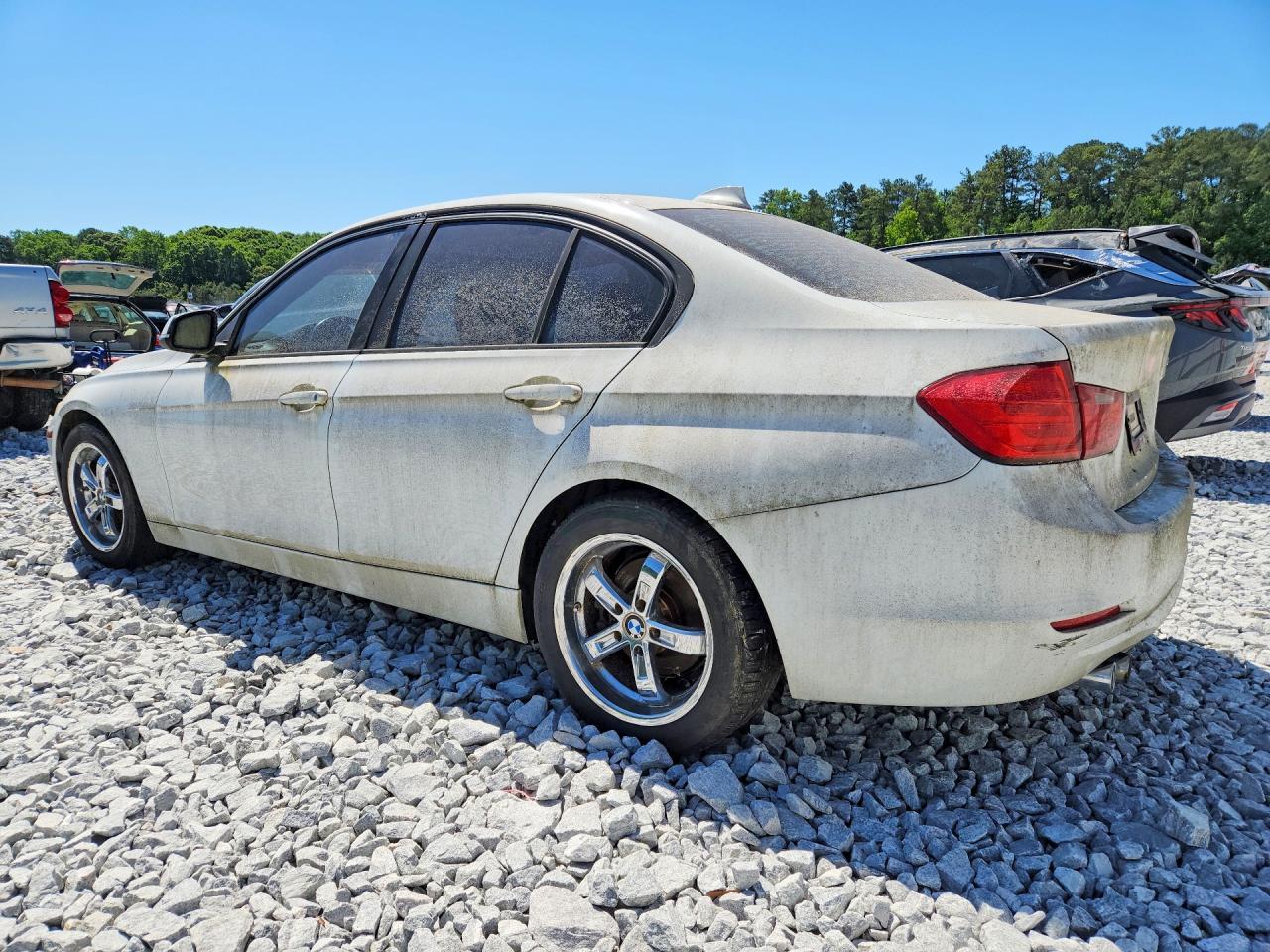 2013 BMW 3 Series - zdjęcie 2