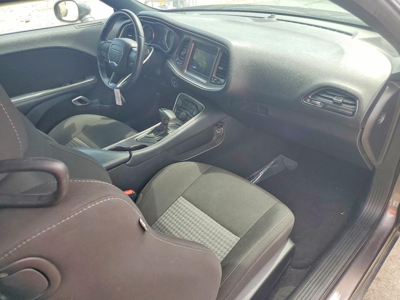 2021 Dodge Challenger R - zdjęcie 8