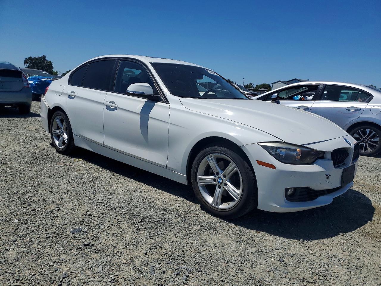 2015 BMW 328 I - zdjęcie 4